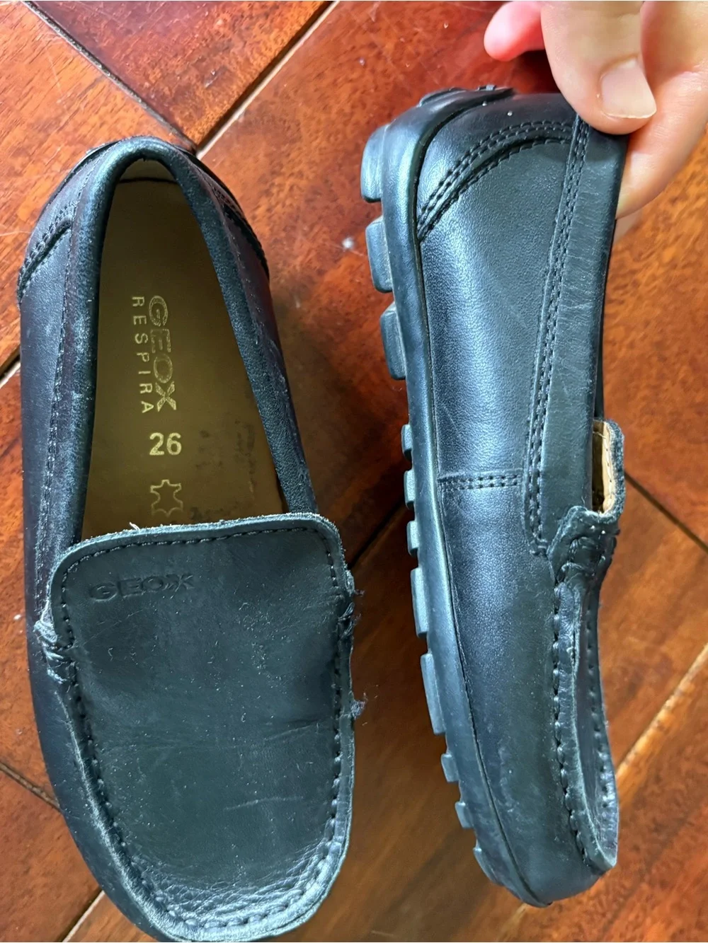 Geox Respira Boys Black Leather Slip-On Loafers EU 26 Like New